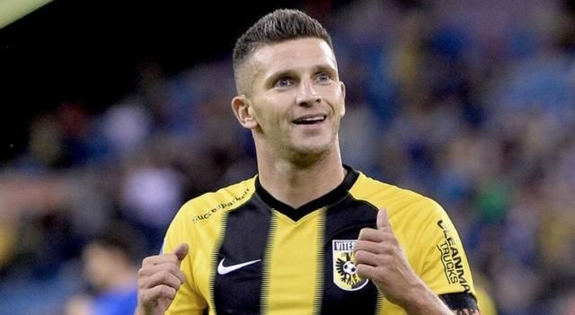 榜首位置 榜首位置