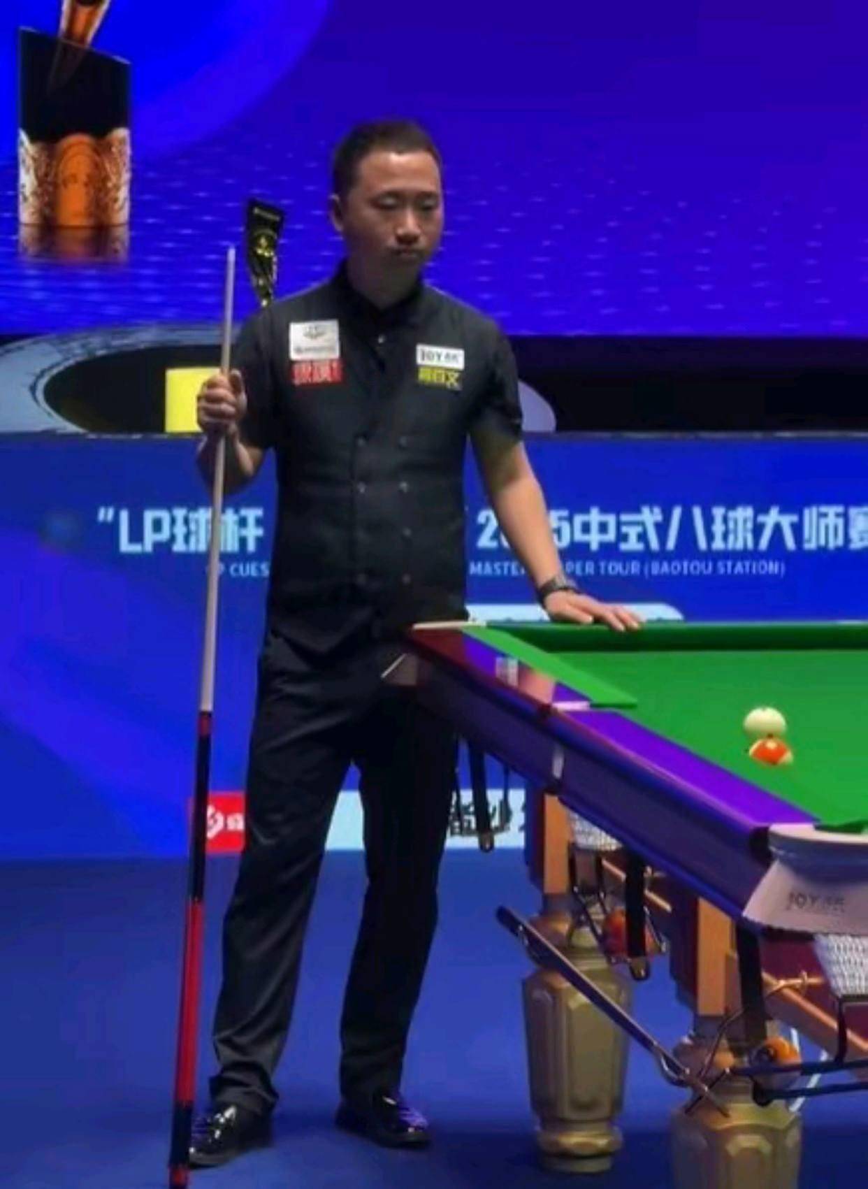 而引起广泛 而引起广泛